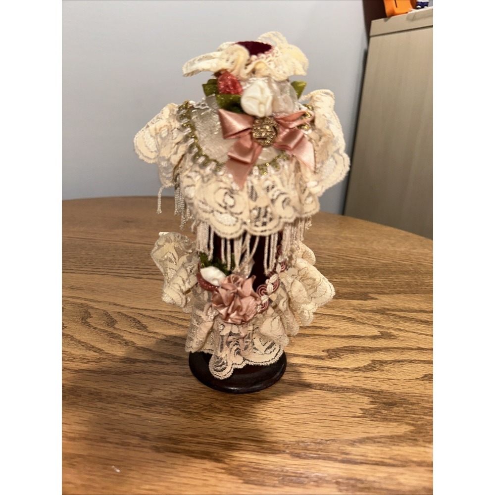 KATHERINE'S COLLECTION AT SILVER LAKE BY WAYNE KLESKI VICTORIAN DOLL W STAND